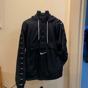 NIKE WINDBREAKER PULL OVER